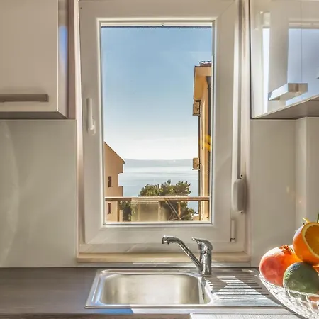 Andela 4 * מאקרסקה